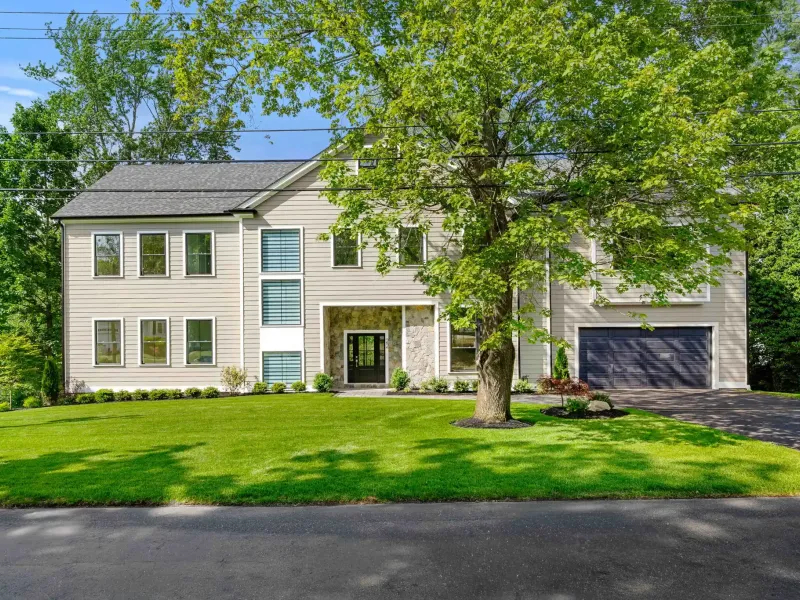 22 Wyman Rd Lexington, Massachusetts – image 1