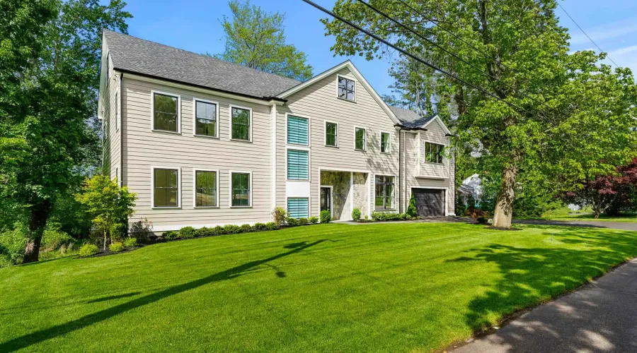 22 Wyman Rd, Lexington, Massachusetts, 02420, United States, 7 Bedrooms Bedrooms, 14 Rooms Rooms,7 BathroomsBathrooms,Residential,For Sale,Wyman ,20261037612