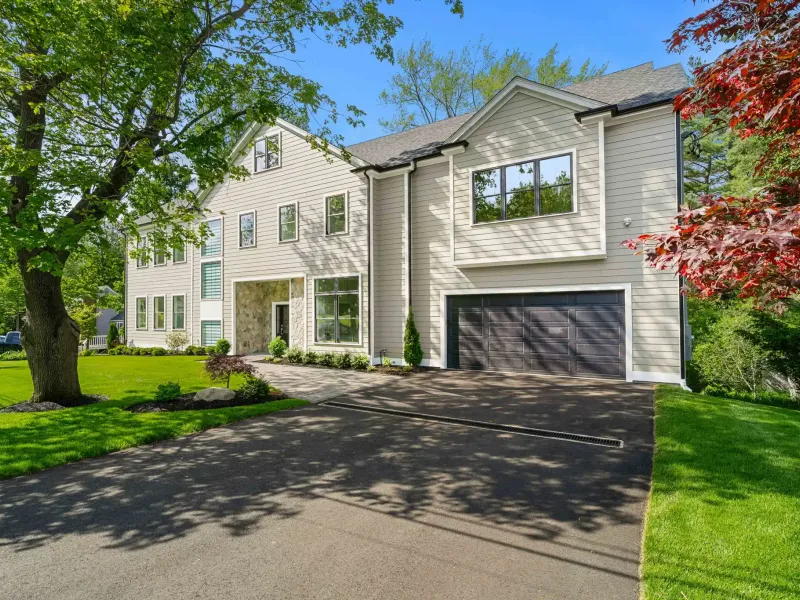22 Wyman Rd Lexington, Massachusetts – image 3