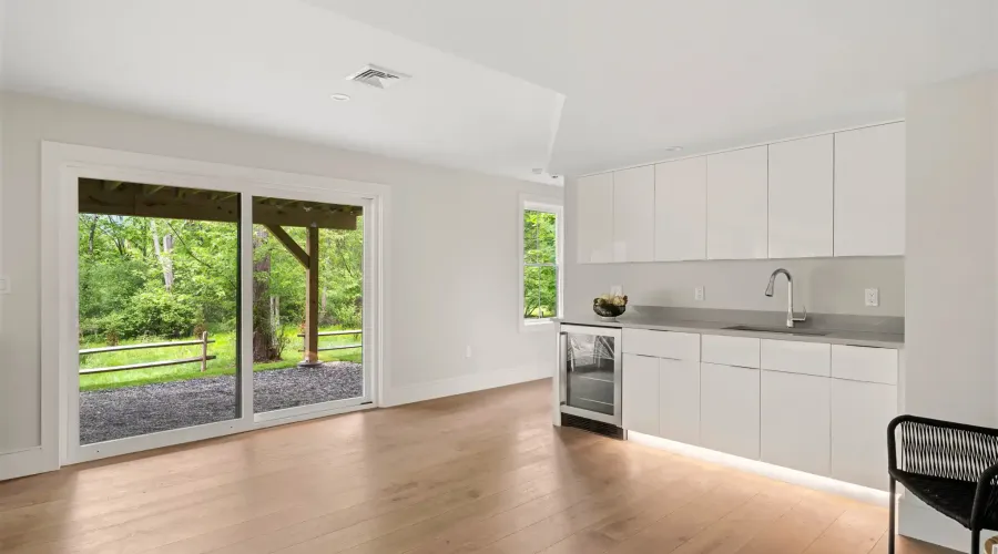 22 Wyman Rd, Lexington, Massachusetts, 02420, United States, 7 Bedrooms Bedrooms, 14 Rooms Rooms,7 BathroomsBathrooms,Residential,For Sale,Wyman ,20261037612