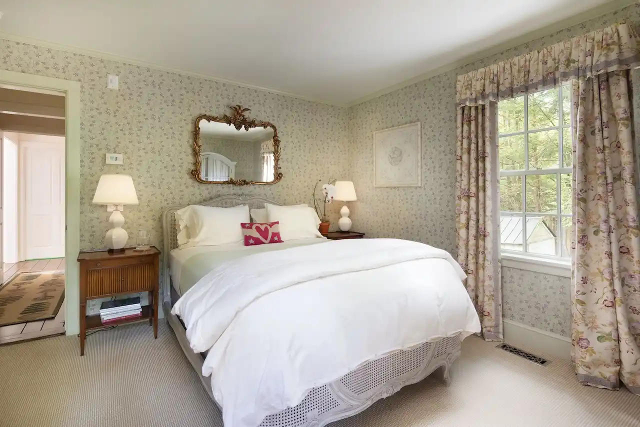 https://harneyrealestate.com/property/57-indian-trail-road-new-milford – image 18