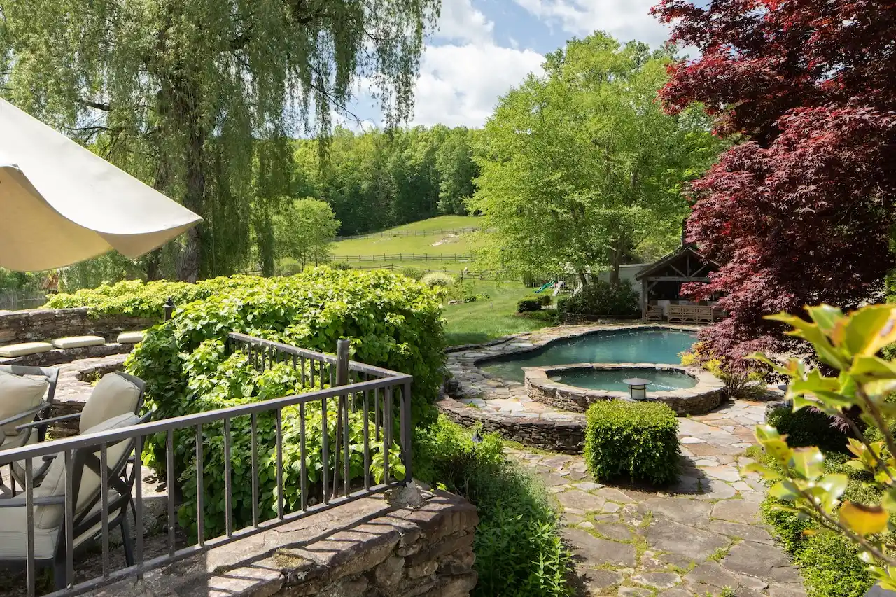 https://harneyrealestate.com/property/57-indian-trail-road-new-milford – image 21