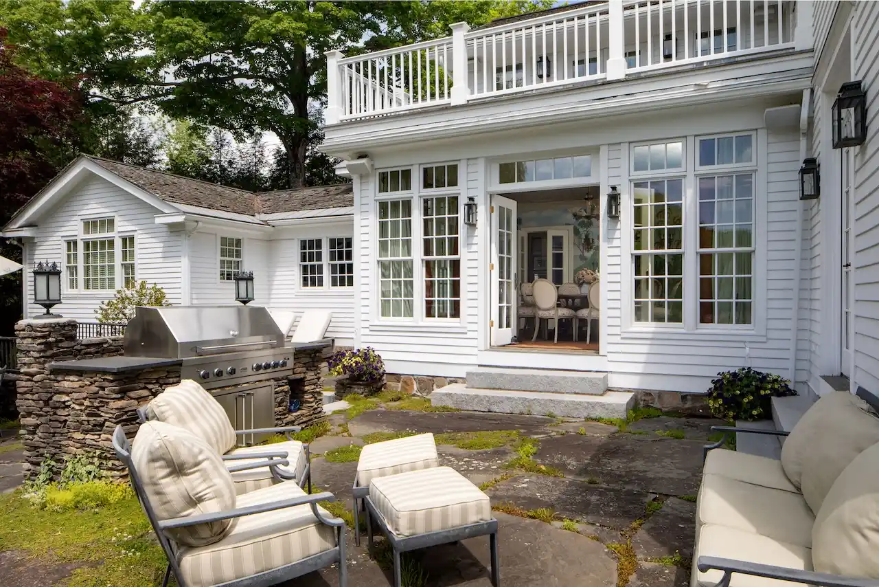 https://harneyrealestate.com/property/57-indian-trail-road-new-milford – image 22