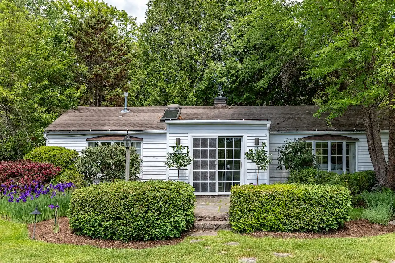 https://harneyrealestate.com/property/57-indian-trail-road-new-milford – image 34