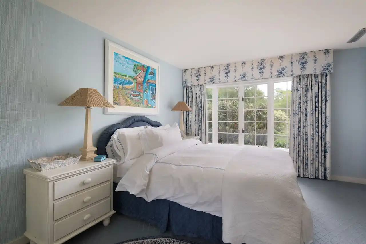 https://harneyrealestate.com/property/57-indian-trail-road-new-milford – image 36