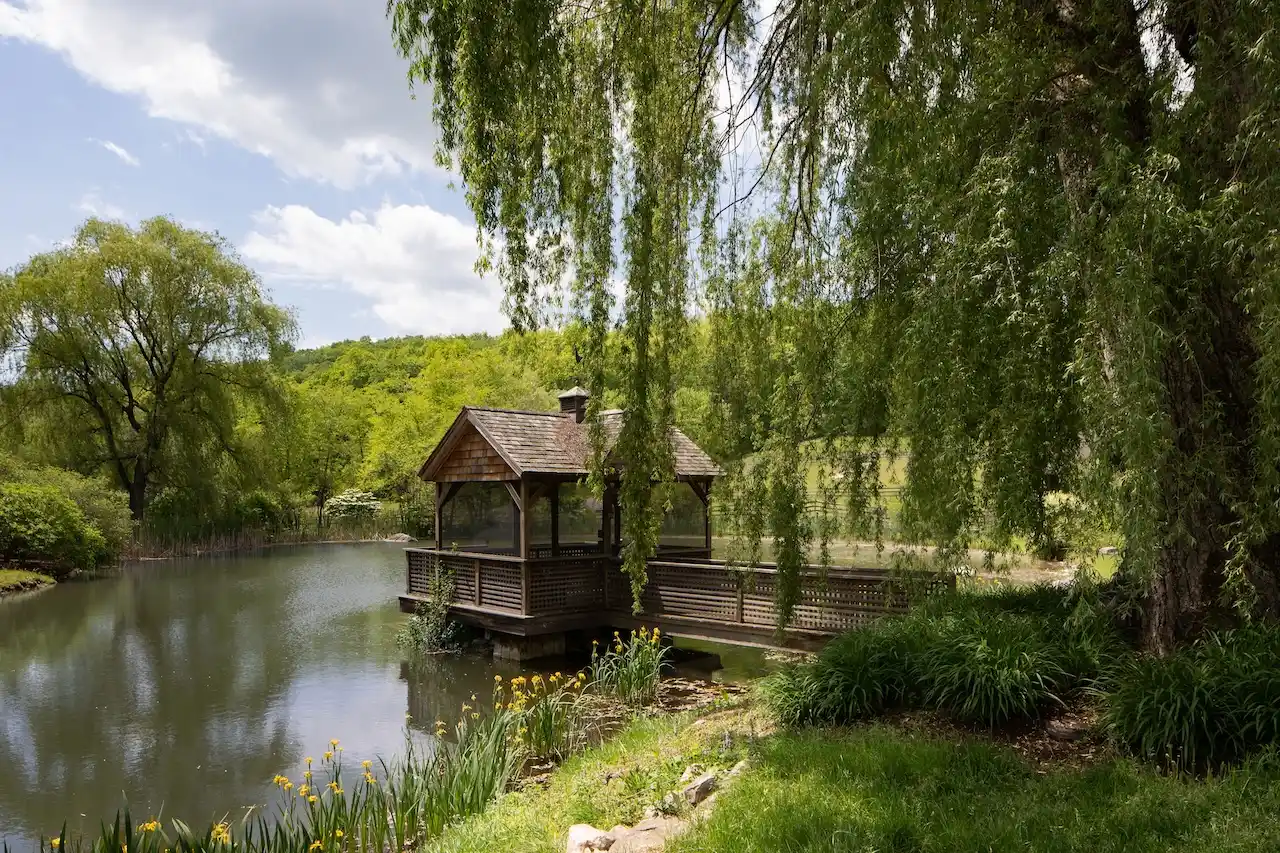 https://harneyrealestate.com/property/57-indian-trail-road-new-milford – image 37