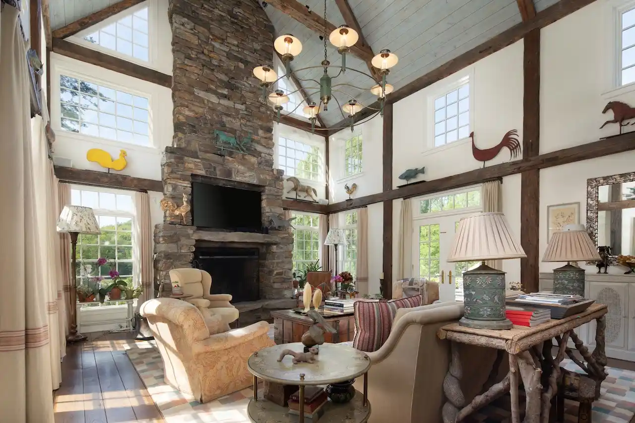 https://harneyrealestate.com/property/57-indian-trail-road-new-milford – image 5