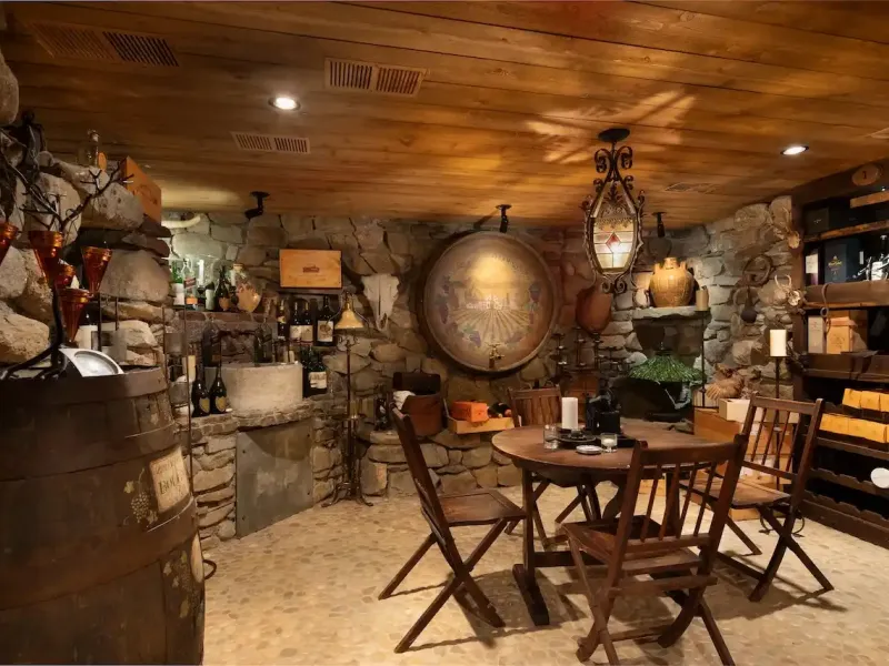 https://harneyrealestate.com/property/57-indian-trail-road-new-milford – image 30