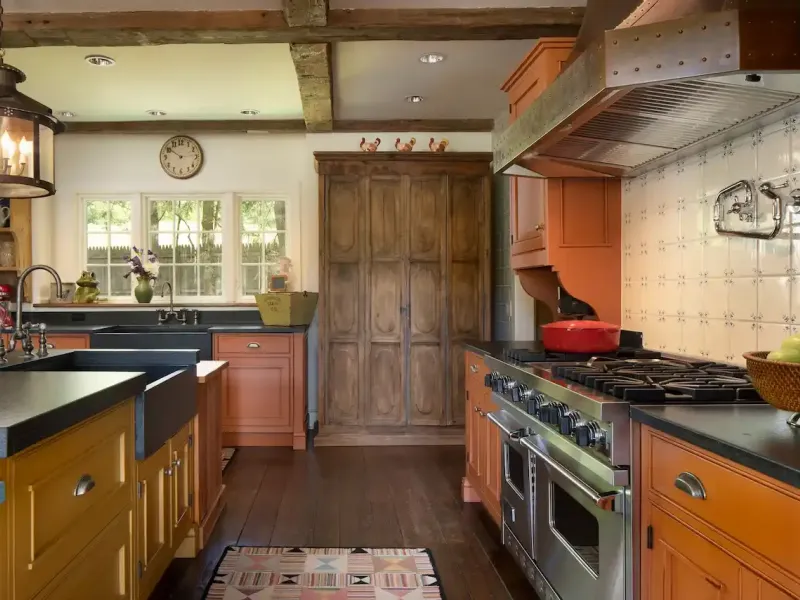 https://harneyrealestate.com/property/57-indian-trail-road-new-milford – image 8