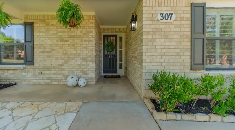 307 Lakeway Drive, Lakeway, Texas, 78734, United States, 3 Bedrooms Bedrooms, ,2 BathroomsBathrooms,Residential,For Sale,Lakeway,20261042764