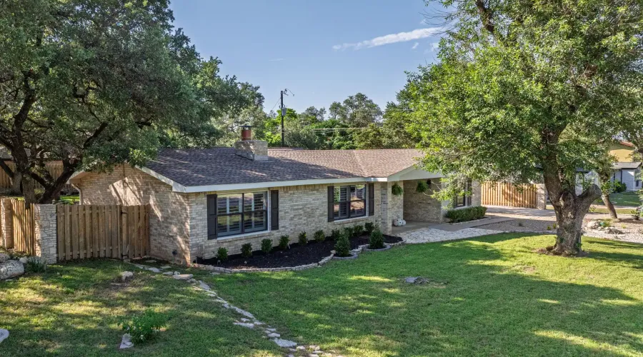 307 Lakeway Drive, Lakeway, Texas, 78734, United States, 3 Bedrooms Bedrooms, ,2 BathroomsBathrooms,Residential,For Sale,Lakeway,20261042764