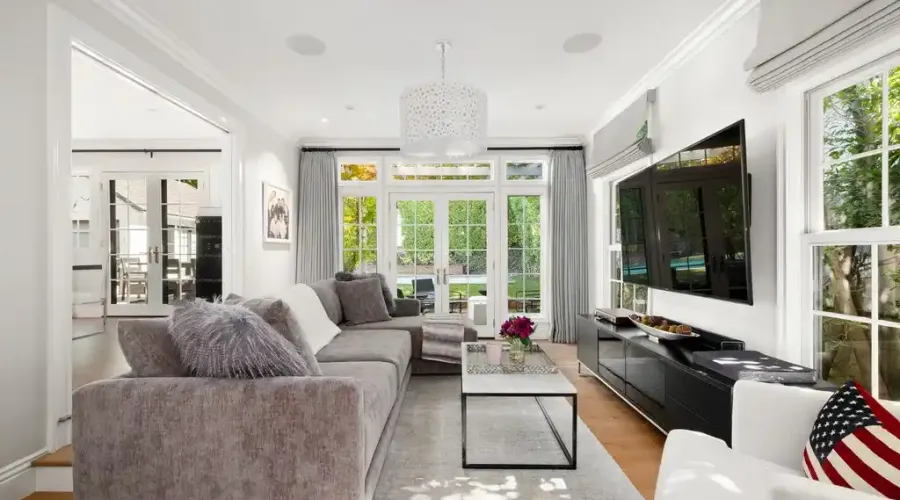 1960 Coldwater Canyon, Beverly Hills, California, United States, 3 Bedrooms Bedrooms, ,5 BathroomsBathrooms,Residential,For Sale,Coldwater Canyon,70030019984