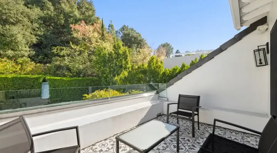 1960 Coldwater Canyon, Beverly Hills, California, United States, 3 Bedrooms Bedrooms, ,5 BathroomsBathrooms,Residential,For Sale,Coldwater Canyon,70030019984