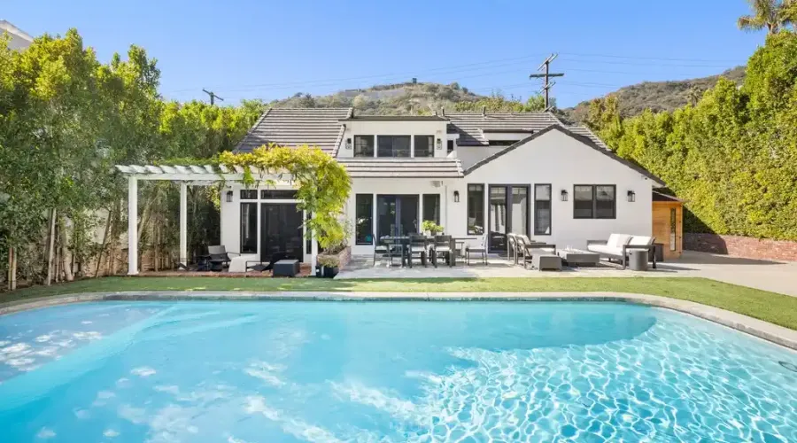 1960 Coldwater Canyon, Beverly Hills, California, United States, 3 Bedrooms Bedrooms, ,5 BathroomsBathrooms,Residential,For Sale,Coldwater Canyon,70030019984