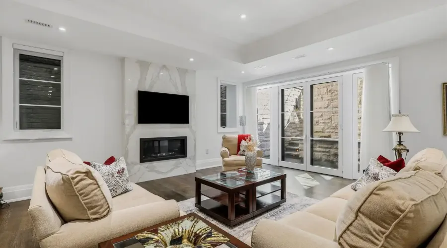 1342 Nocturne Court, Mississauga, Ontario, L5H 2L8, Canada, 4 Bedrooms Bedrooms, 11 Rooms Rooms,6 BathroomsBathrooms,Residential,For Sale,1342 Nocturne Court,70030019992