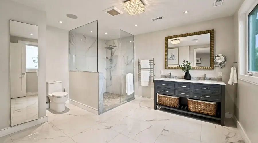 102 Cumberland Drive, Mississauga, Ontario, L5G 3M8, Canada, 5 Bedrooms Bedrooms, ,5 BathroomsBathrooms,Residential,For Sale,102 Cumberland Drive,70030019994