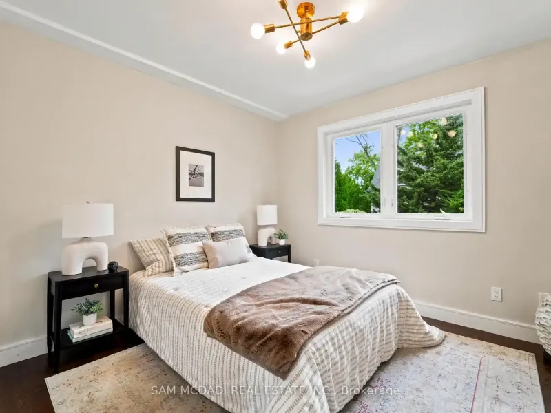 102 Cumberland Drive, Mississauga (W13486670) – image 31