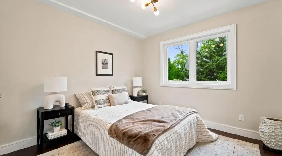 102 Cumberland Drive, Mississauga, Ontario, L5G 3M8, Canada, 5 Bedrooms Bedrooms, ,5 BathroomsBathrooms,Residential,For Sale,102 Cumberland Drive,70030019994