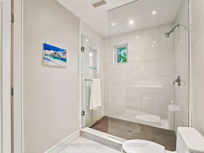 102 Cumberland Drive, Mississauga (W13486670) – image 35
