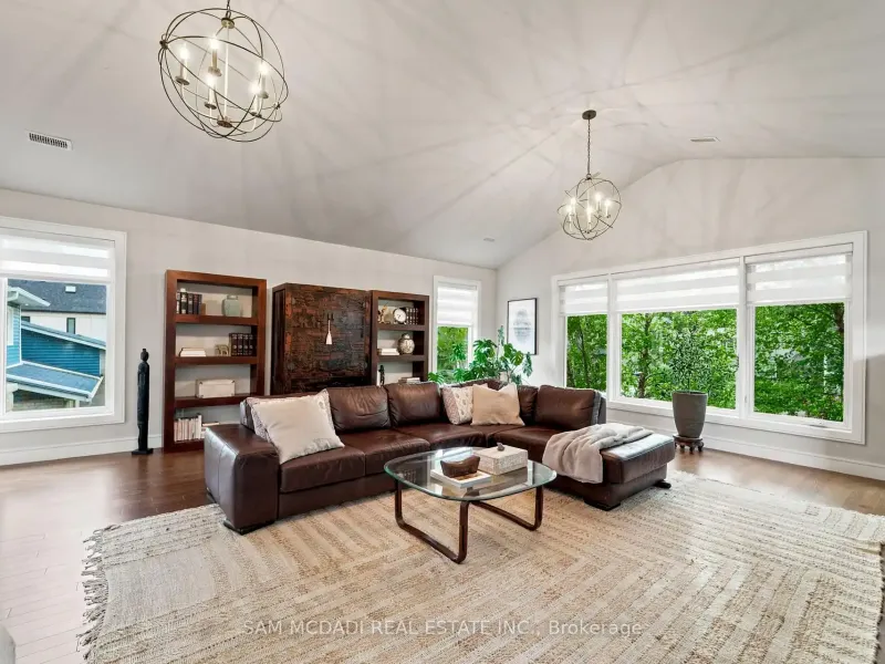102 Cumberland Drive, Mississauga (W13486670) – image 40