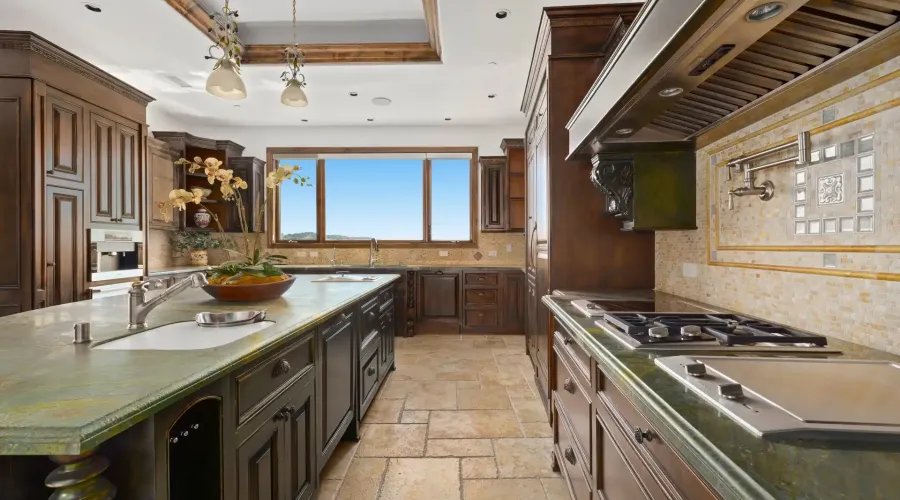 2695 Shady Ridge Lane, Diamond Bar, California, 91765, United States, 6 Bedrooms Bedrooms, ,9 BathroomsBathrooms,Residential,For Sale,Shady Ridge Lane,70030019995