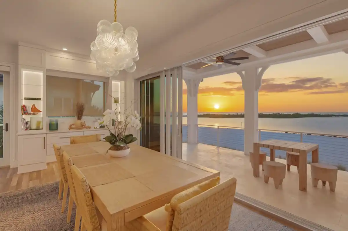 Beachfront estate is gracefully positioned directly on the Gulf - Uniq – image 2