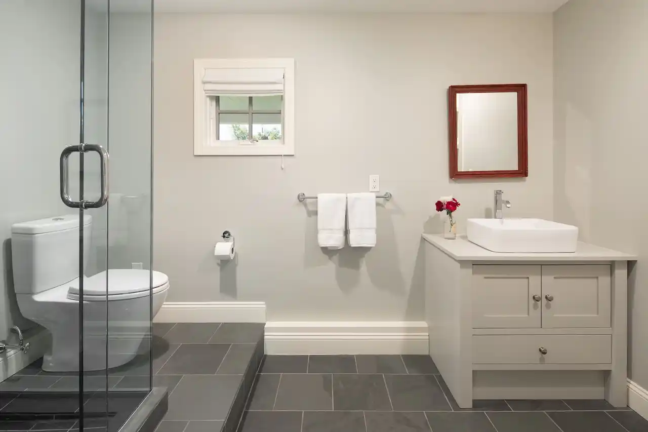 https://harneyrealestate.com/property/243-wells-hill-road-salisbury-ct – image 23