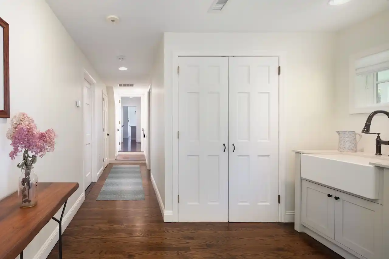 https://harneyrealestate.com/property/243-wells-hill-road-salisbury-ct – image 25