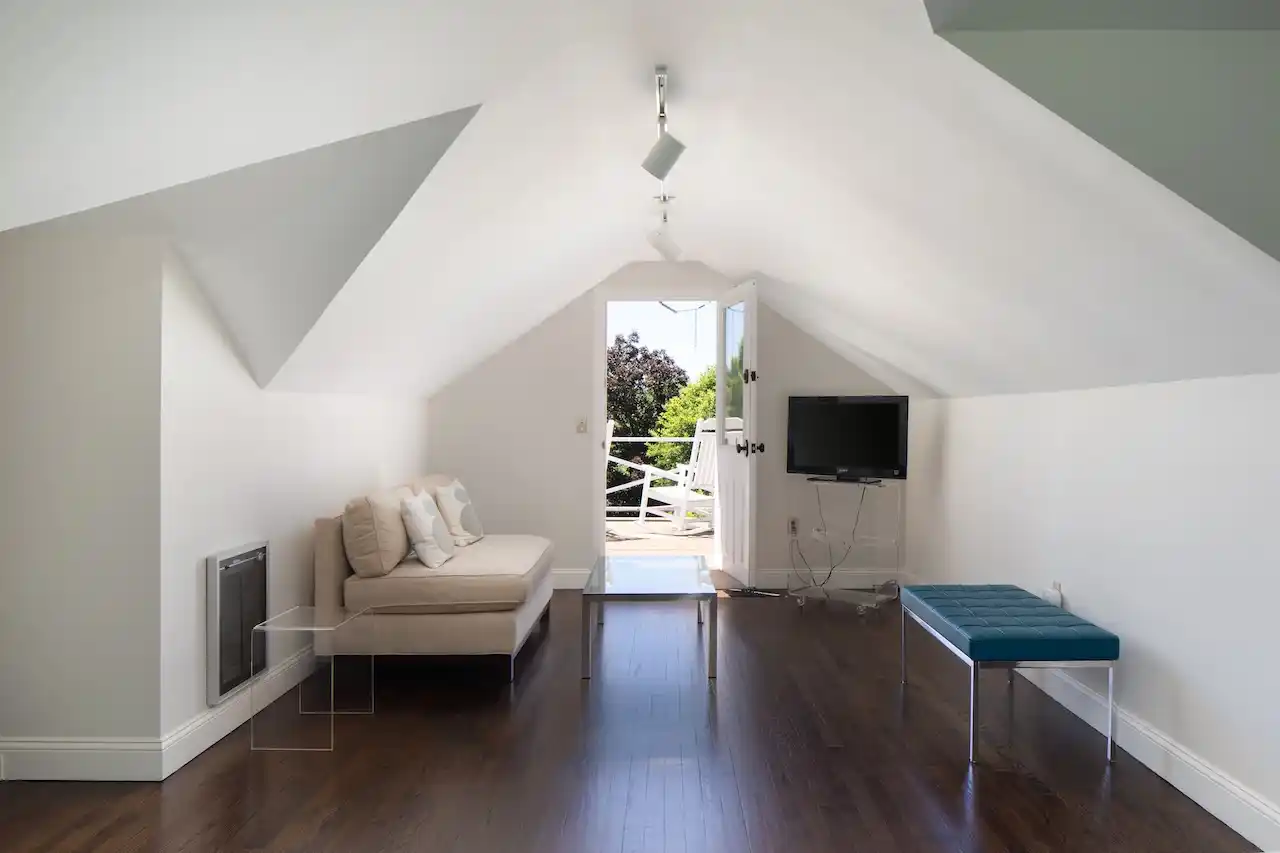 https://harneyrealestate.com/property/243-wells-hill-road-salisbury-ct – image 31