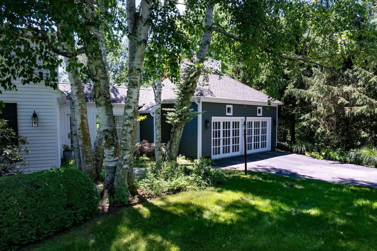 https://harneyrealestate.com/property/243-wells-hill-road-salisbury-ct – image 35