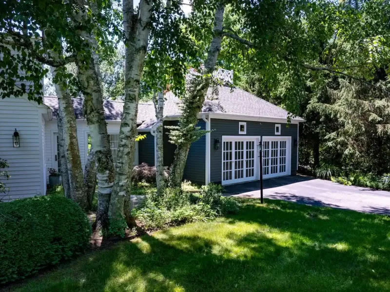 https://harneyrealestate.com/property/243-wells-hill-road-salisbury-ct – image 35