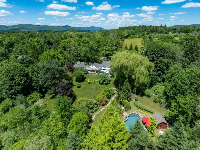 https://harneyrealestate.com/property/243-wells-hill-road-salisbury-ct – image 36