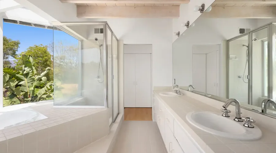 29035 Cliffside Dr, Malibu, California, 90265, United States, 5 Bedrooms Bedrooms, ,4 BathroomsBathrooms,Residential,For Sale,Cliffside Dr,70030020014