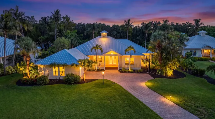 12281 McGregor Palms Drive, Fort Myers, Florida, 33908, United States, 3 Bedrooms Bedrooms, 9 Rooms Rooms,2 BathroomsBathrooms,Single family home,For Sale,McGregor Palms,70030020027