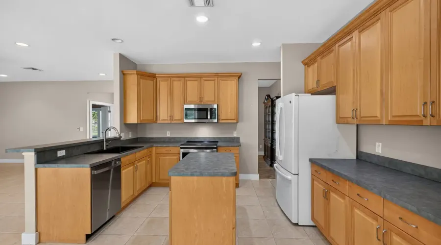12281 McGregor Palms Drive, Fort Myers, Florida, 33908, United States, 3 Bedrooms Bedrooms, 9 Rooms Rooms,2 BathroomsBathrooms,Single family home,For Sale,McGregor Palms,70030020027