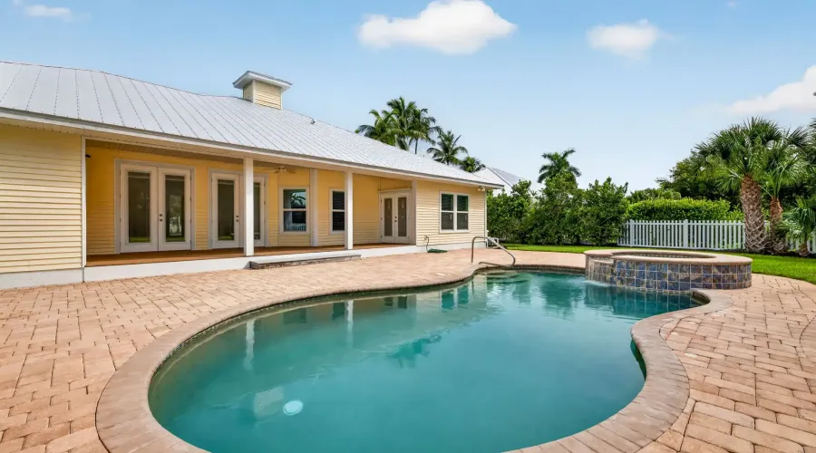 12281 McGregor Palms Drive, Fort Myers, Florida, 33908, United States, 3 Bedrooms Bedrooms, 9 Rooms Rooms,2 BathroomsBathrooms,Single family home,For Sale,McGregor Palms,70030020027