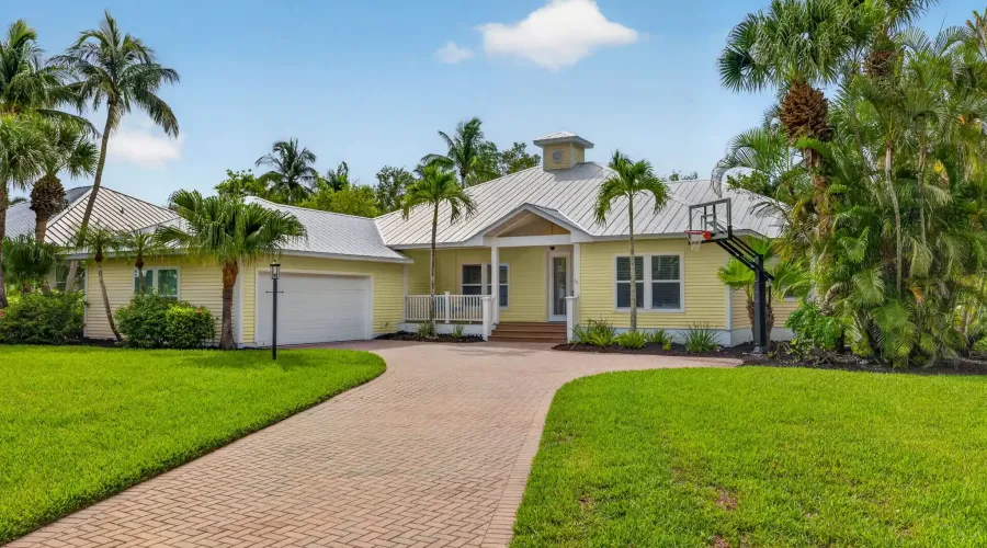 12281 McGregor Palms Drive, Fort Myers, Florida, 33908, United States, 3 Bedrooms Bedrooms, 9 Rooms Rooms,2 BathroomsBathrooms,Single family home,For Sale,McGregor Palms,70030020027