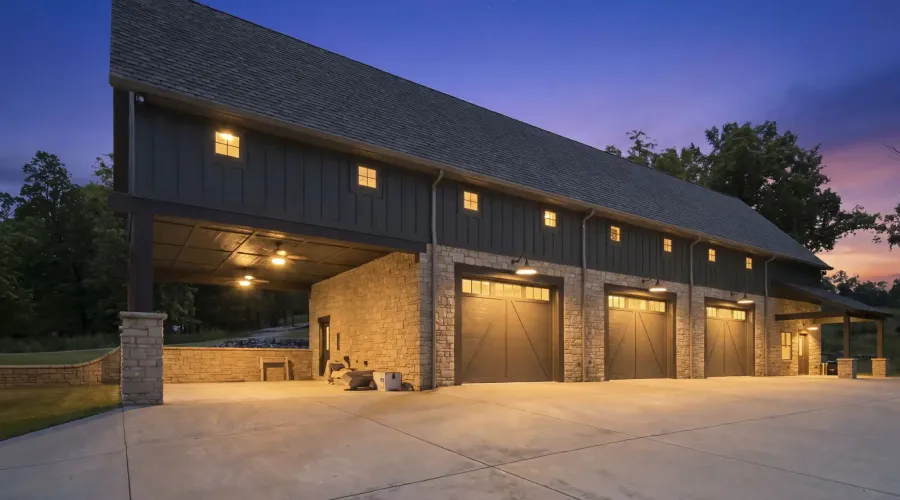 2866 State Hwy DD, Branson West, Missouri, 65737, United States, 19 Bedrooms Bedrooms, ,21 BathroomsBathrooms,Residential,For Sale,State Hwy DD,70030020092
