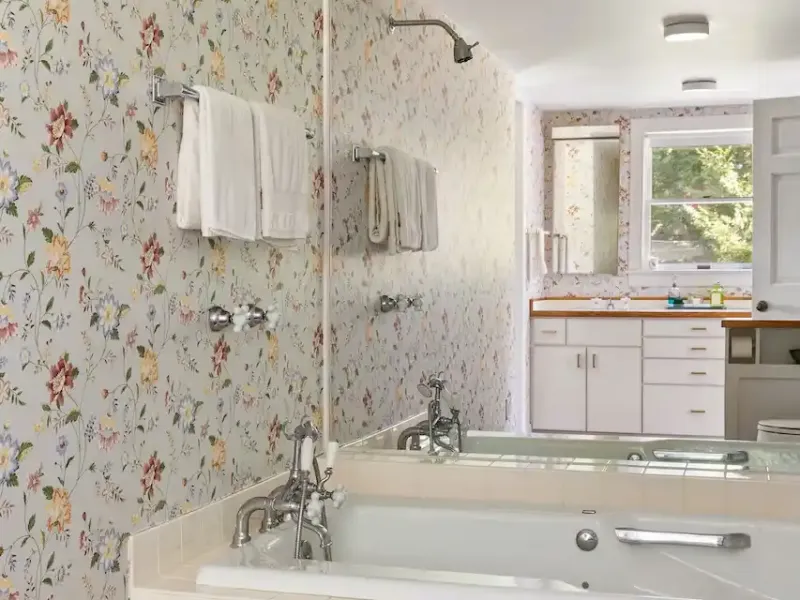 https://harneyrealestate.com/property/3-hart-hill-road-cornwall-ct-067 – image 21