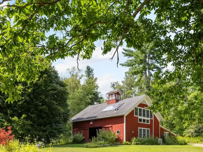 https://harneyrealestate.com/property/3-hart-hill-road-cornwall-ct-067 – image 31