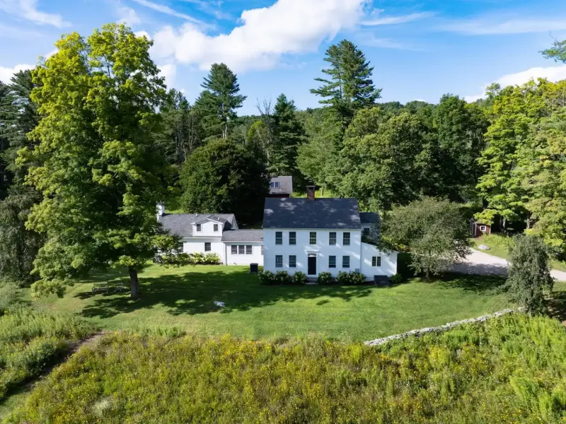 https://harneyrealestate.com/property/3-hart-hill-road-cornwall-ct-067 – image 37
