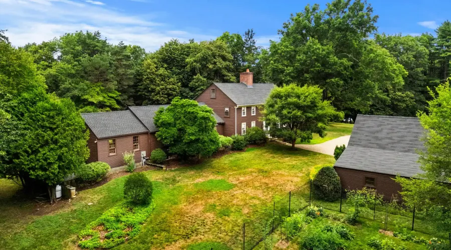 Miles River Rd, Hamilton, Massachusetts, 01982, United States, 4 Bedrooms Bedrooms, 11 Rooms Rooms,3 BathroomsBathrooms,Single family home,For Sale,Miles River,70030020118