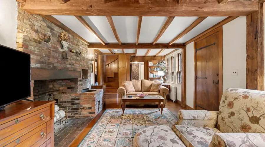 Miles River Rd, Hamilton, Massachusetts, 01982, United States, 4 Bedrooms Bedrooms, 11 Rooms Rooms,3 BathroomsBathrooms,Single family home,For Sale,Miles River,70030020118