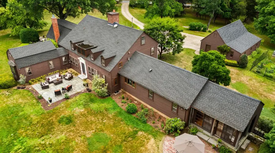 Miles River Rd, Hamilton, Massachusetts, 01982, United States, 4 Bedrooms Bedrooms, 11 Rooms Rooms,3 BathroomsBathrooms,Single family home,For Sale,Miles River,70030020118