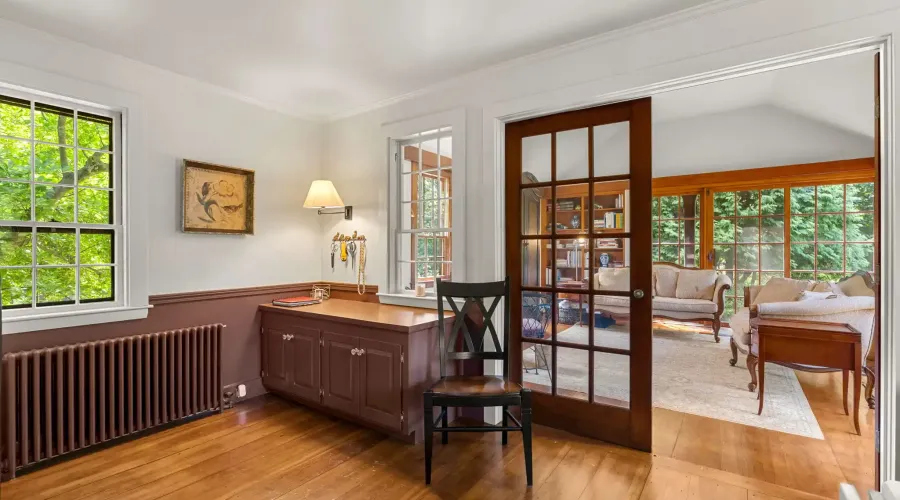 Miles River Rd, Hamilton, Massachusetts, 01982, United States, 4 Bedrooms Bedrooms, 11 Rooms Rooms,3 BathroomsBathrooms,Single family home,For Sale,Miles River,70030020118