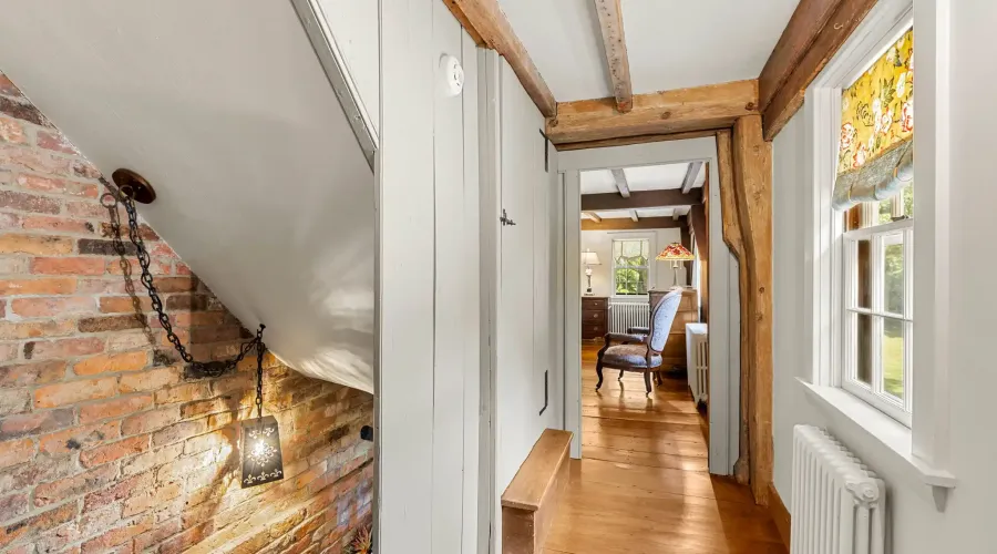 Miles River Rd, Hamilton, Massachusetts, 01982, United States, 4 Bedrooms Bedrooms, 11 Rooms Rooms,3 BathroomsBathrooms,Single family home,For Sale,Miles River,70030020118