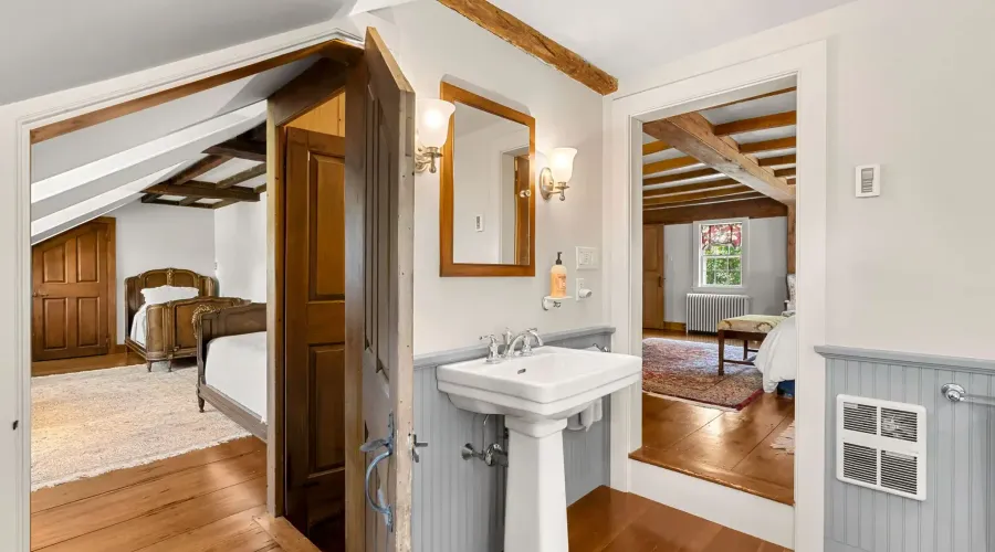 Miles River Rd, Hamilton, Massachusetts, 01982, United States, 4 Bedrooms Bedrooms, 11 Rooms Rooms,3 BathroomsBathrooms,Single family home,For Sale,Miles River,70030020118