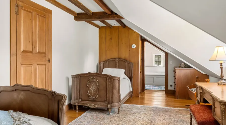 Miles River Rd, Hamilton, Massachusetts, 01982, United States, 4 Bedrooms Bedrooms, 11 Rooms Rooms,3 BathroomsBathrooms,Single family home,For Sale,Miles River,70030020118