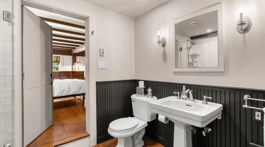 Miles River Rd, Hamilton, Massachusetts, 01982, United States, 4 Bedrooms Bedrooms, 11 Rooms Rooms,3 BathroomsBathrooms,Single family home,For Sale,Miles River,70030020118