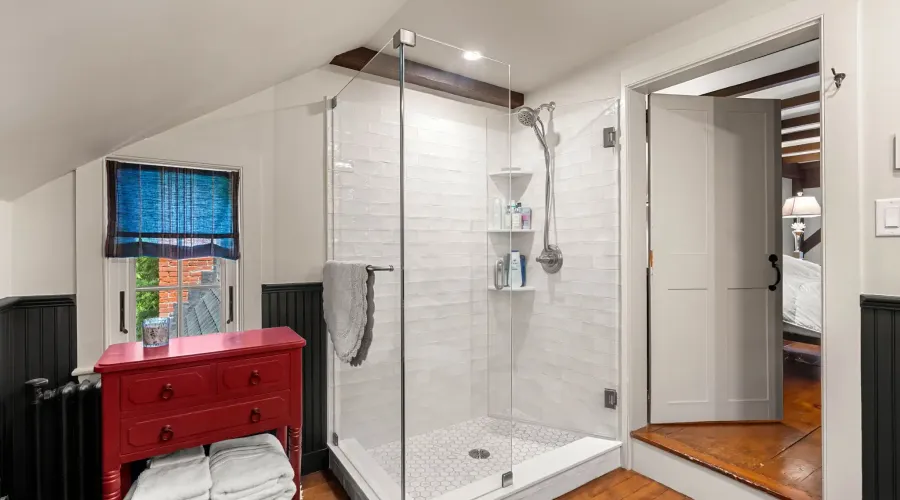 Miles River Rd, Hamilton, Massachusetts, 01982, United States, 4 Bedrooms Bedrooms, 11 Rooms Rooms,3 BathroomsBathrooms,Single family home,For Sale,Miles River,70030020118